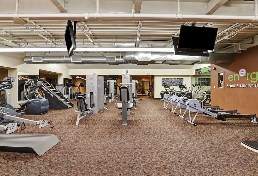 فندق Hampton Inn By Hilton St. Catharines Niagara