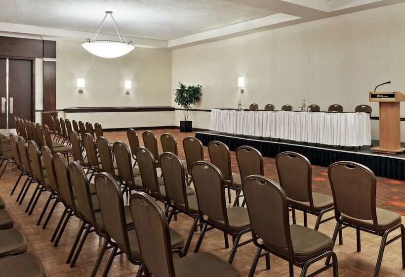 ホテル Hilton Garden Inn Saskatoon Downtown