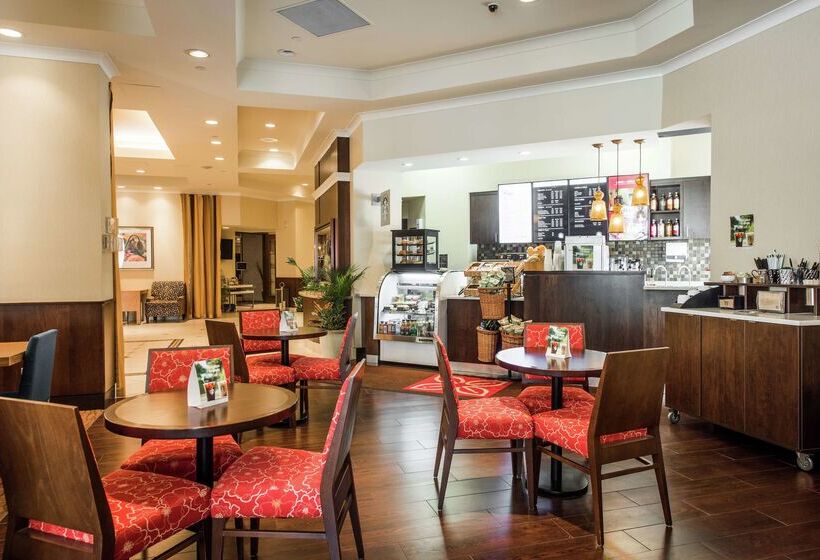 هتل Hilton Garden Inn Saskatoon Downtown