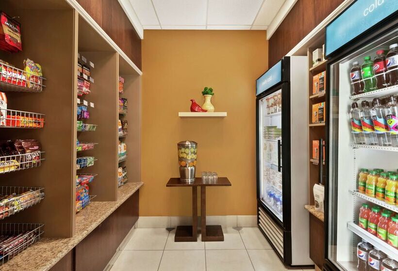 ホテル Hilton Garden Inn Saskatoon Downtown