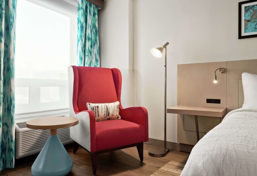 ホテル Hilton Garden Inn Saskatoon Downtown