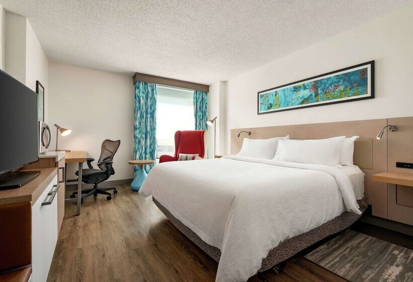 هتل Hilton Garden Inn Saskatoon Downtown