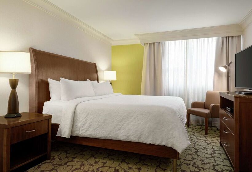 ホテル Hilton Garden Inn Saskatoon Downtown