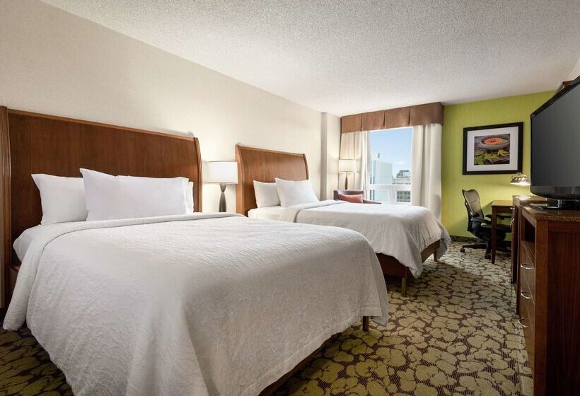 ホテル Hilton Garden Inn Saskatoon Downtown
