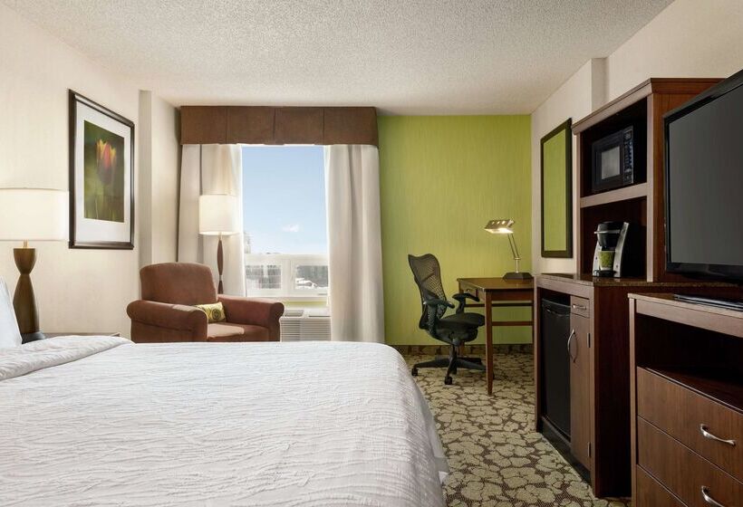 ホテル Hilton Garden Inn Saskatoon Downtown