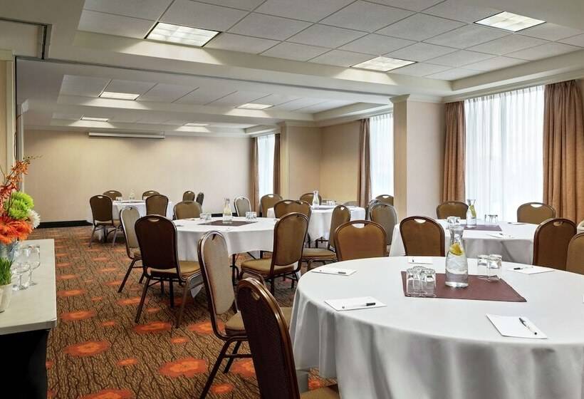 ホテル Hilton Garden Inn Saskatoon Downtown