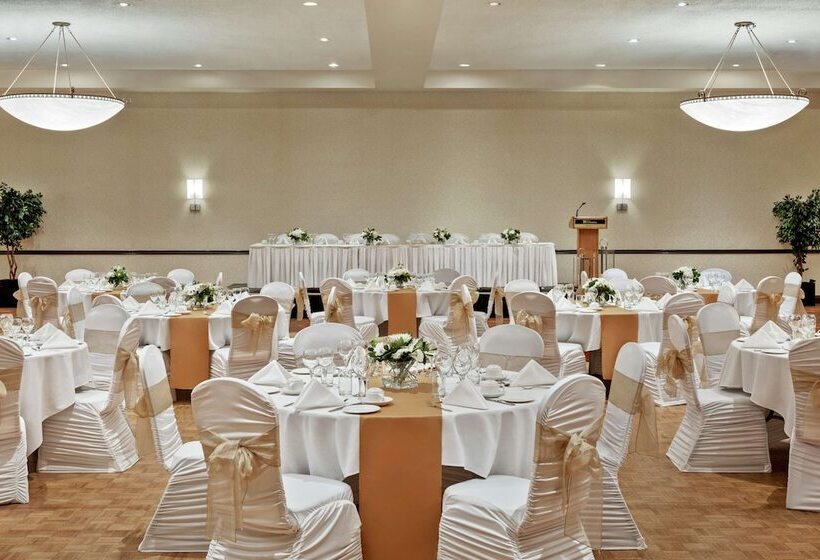 ホテル Hilton Garden Inn Saskatoon Downtown