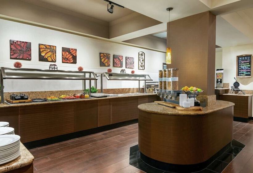 ホテル Hilton Garden Inn Saskatoon Downtown