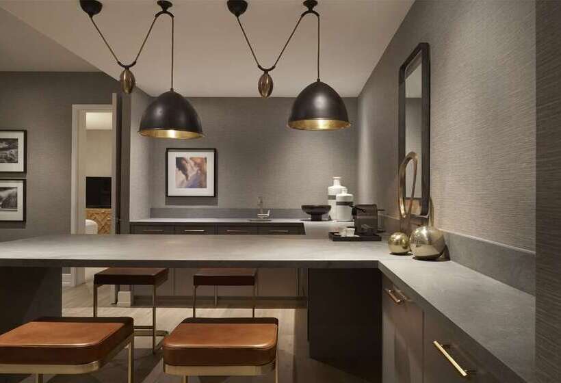 فندق Hilton Toronto