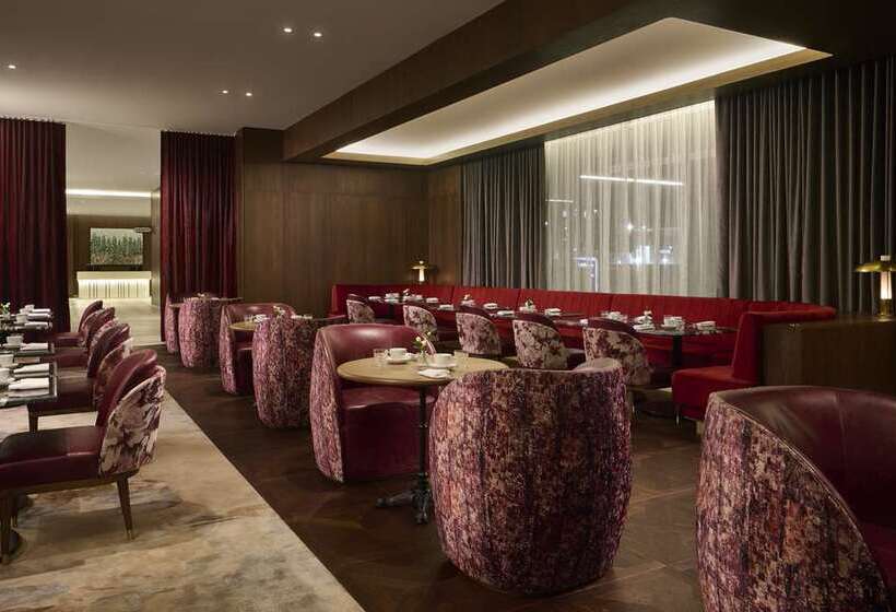 فندق Hilton Toronto