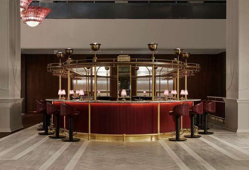 فندق Hilton Toronto