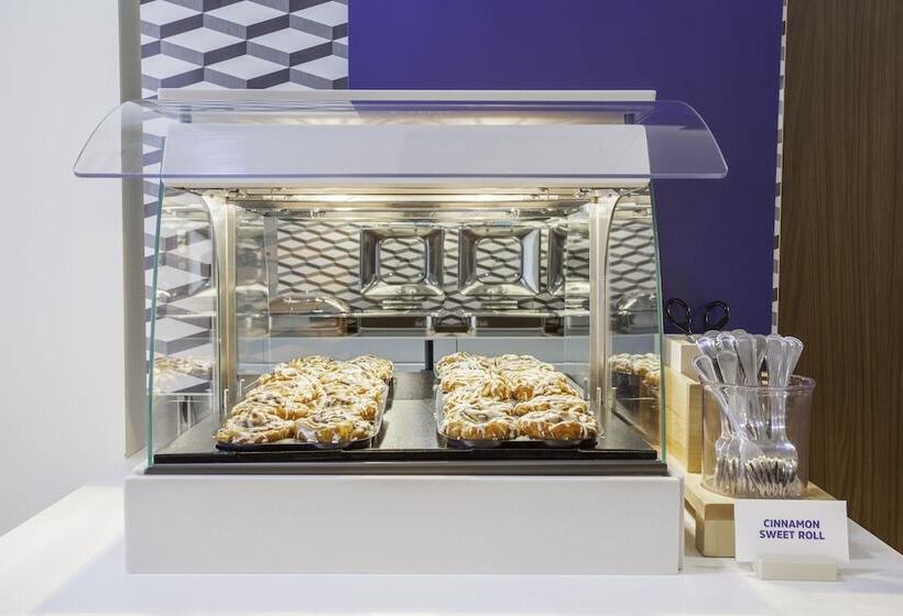 酒店 Holiday Inn Express & Suites Mississauga Toronto Southwest, An Ihg