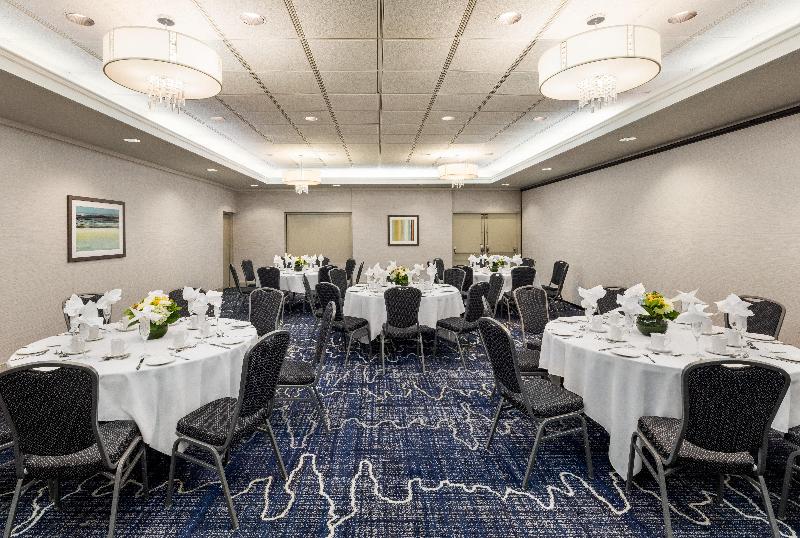 فندق Holiday Inn Express Vancouvermetrotown