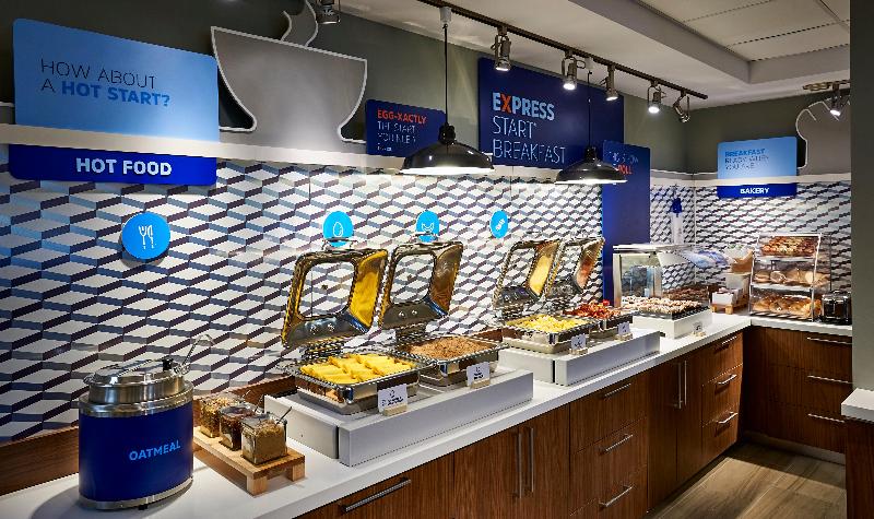 فندق Holiday Inn Express Windsor Waterfront, An Ihg