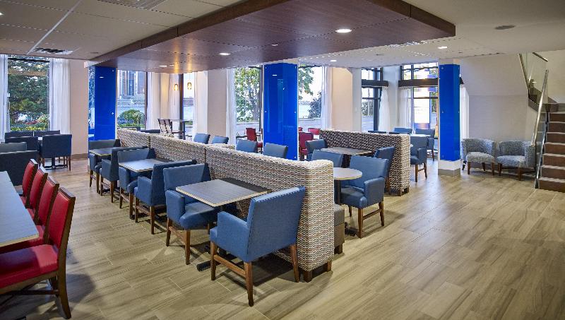 فندق Holiday Inn Express Windsor Waterfront, An Ihg