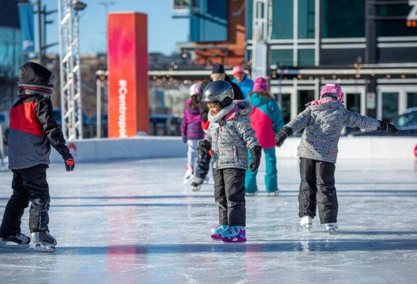 호텔 Holiday Inn Laval Montreal, An Ihg