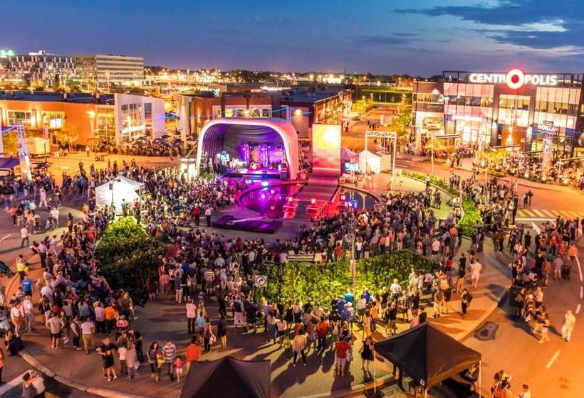 호텔 Holiday Inn Laval Montreal, An Ihg