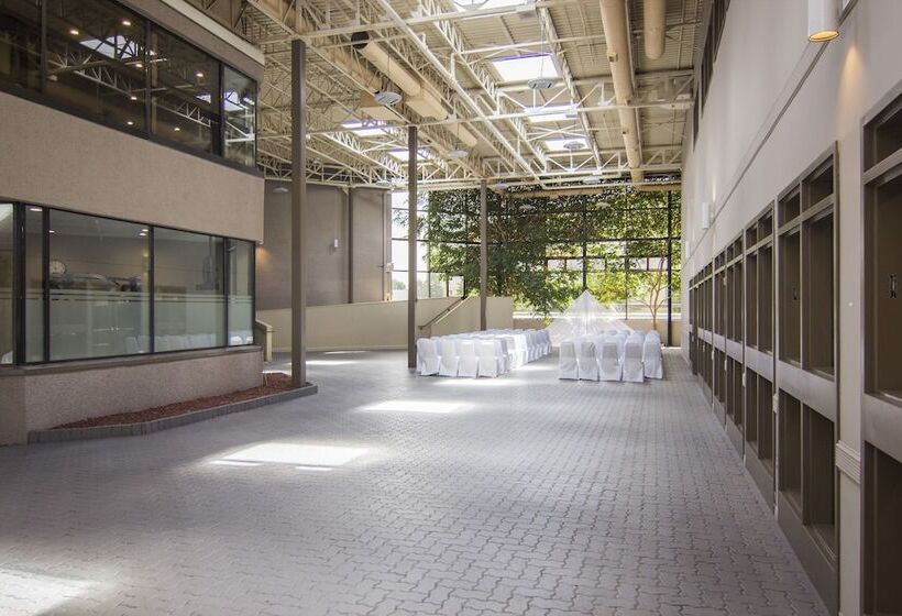 فندق Holiday Inn Sudbury, An Ihg