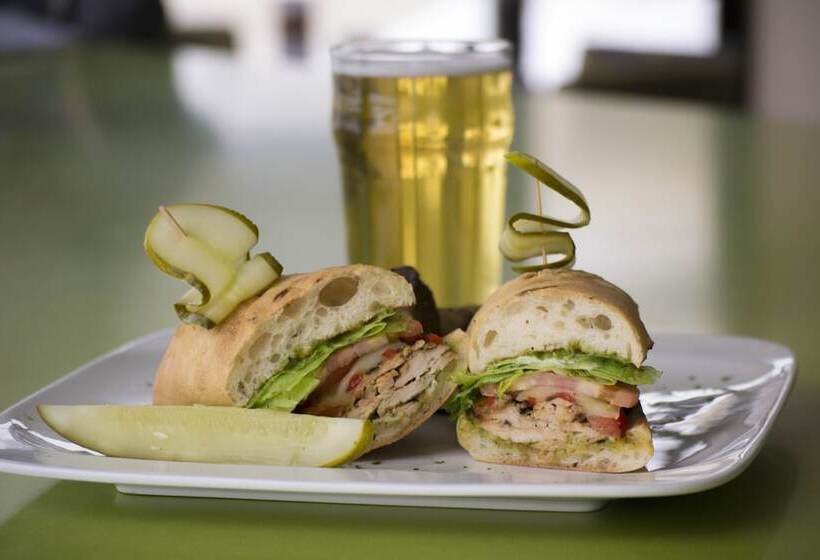 فندق Holiday Inn Sudbury, An Ihg