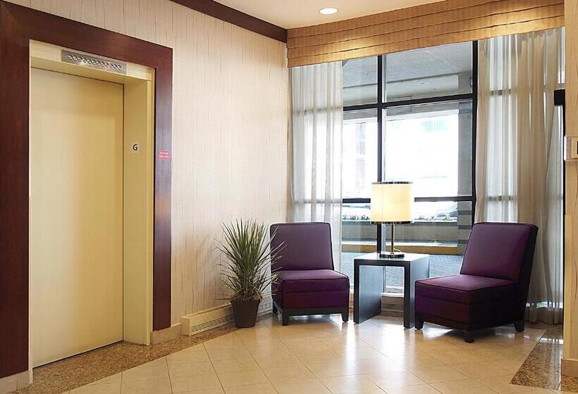 فندق Holiday Inn & Suites Winnipeg Downtown, An Ihg