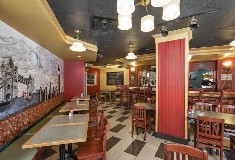 בית מלון כפרי Holiday Inn Sydney   Waterfront, An Ihg