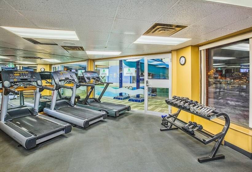 בית מלון כפרי Holiday Inn Sydney   Waterfront, An Ihg