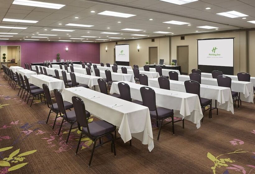 فندق Holiday Inn Toronto International Airport, An Ihg