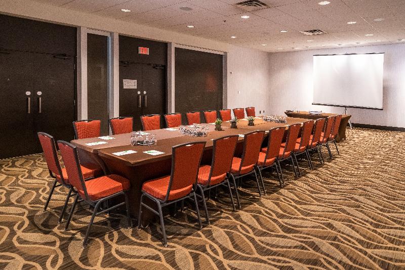 هتل Holiday Inn & Suites Vancouver Downtown, An Ihg