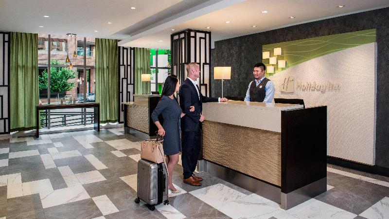 Отель Holiday Inn & Suites Vancouver Downtown, An Ihg