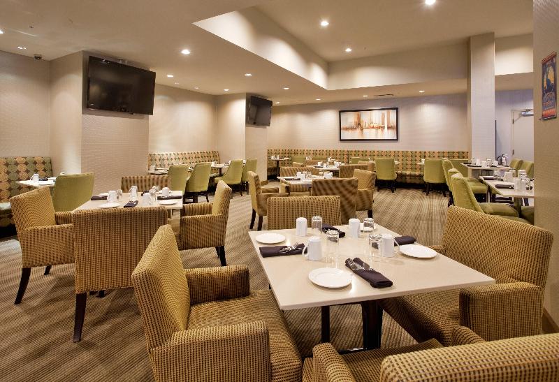 Отель Holiday Inn Vancouver Centre Broadway, An Ihg