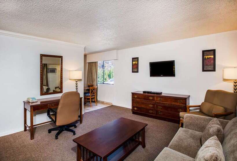 בית מלון כפרי Howard Johnson  By Wyndham Victoria