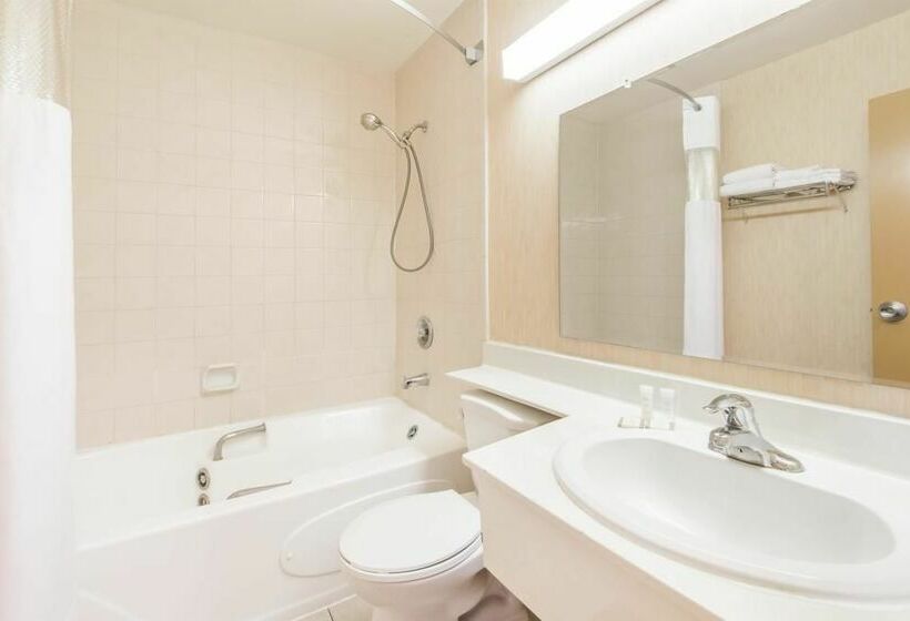 فندق Howard Johnson