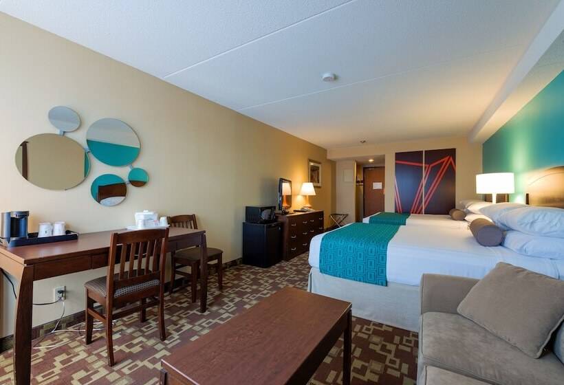 هتل Howard Johnson Plaza By Wyndham By The Falls Niagara Falls