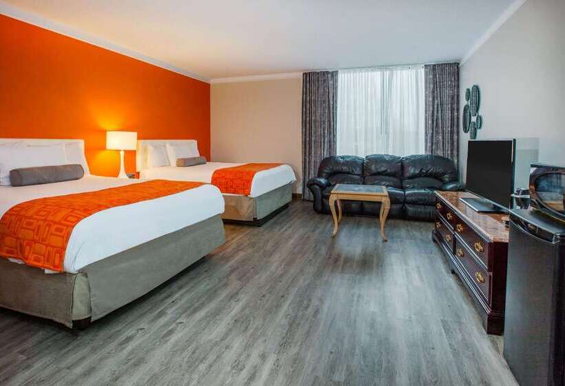 هتل Surestay Plus By Best Western Windsor