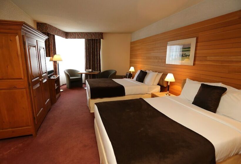 בית מלון כפרי Hôtels Gouverneur Rimouski