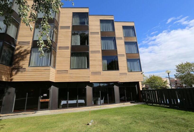 בית מלון כפרי Hôtels Gouverneur Rimouski