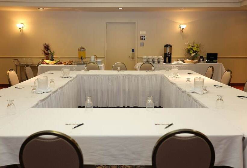 בית מלון כפרי Hôtels Gouverneur Rimouski