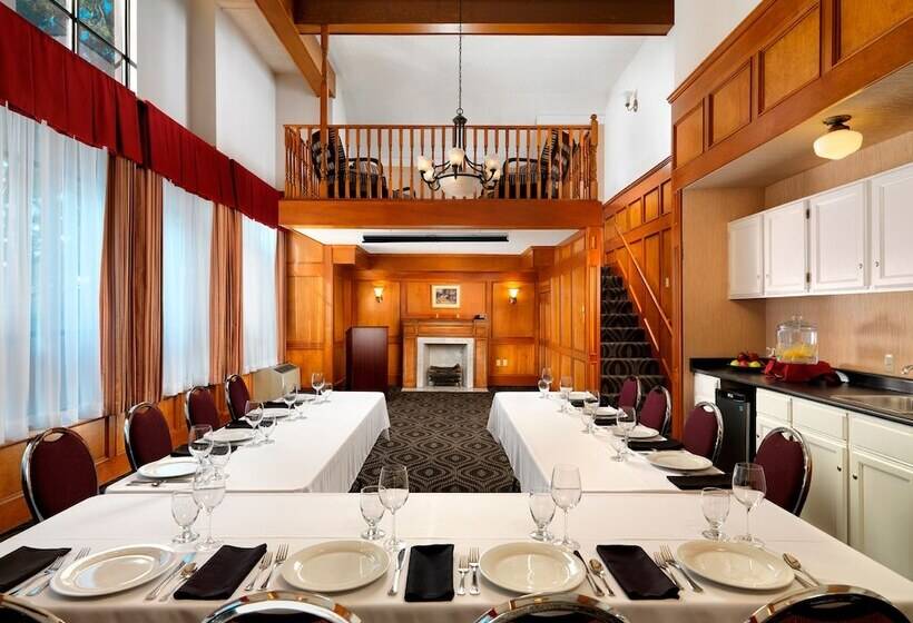 Huntingdon Hotel And Suites