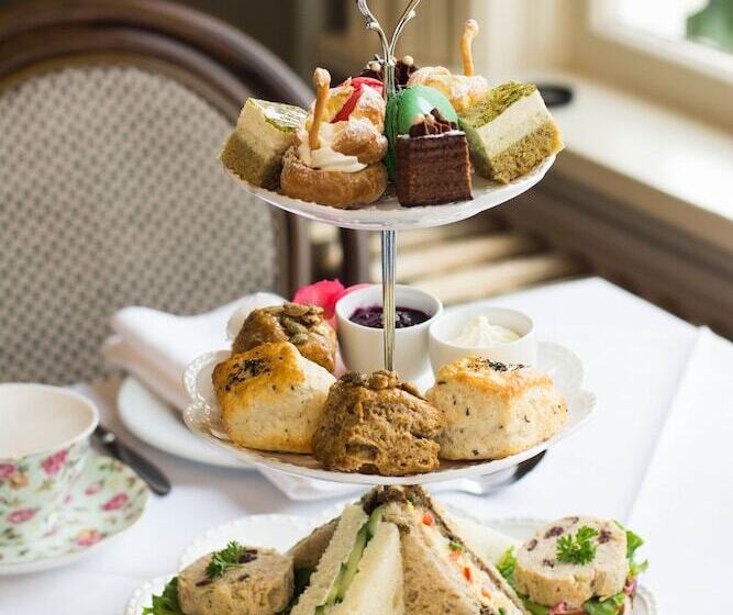 Huntingdon Hotel And Suites