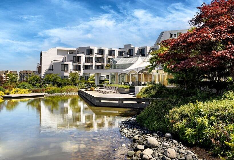 ホテル Inn At Laurel Point