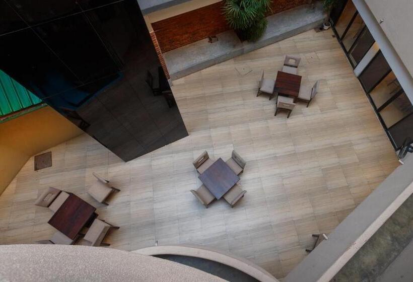 בית מלון כפרי Janaki