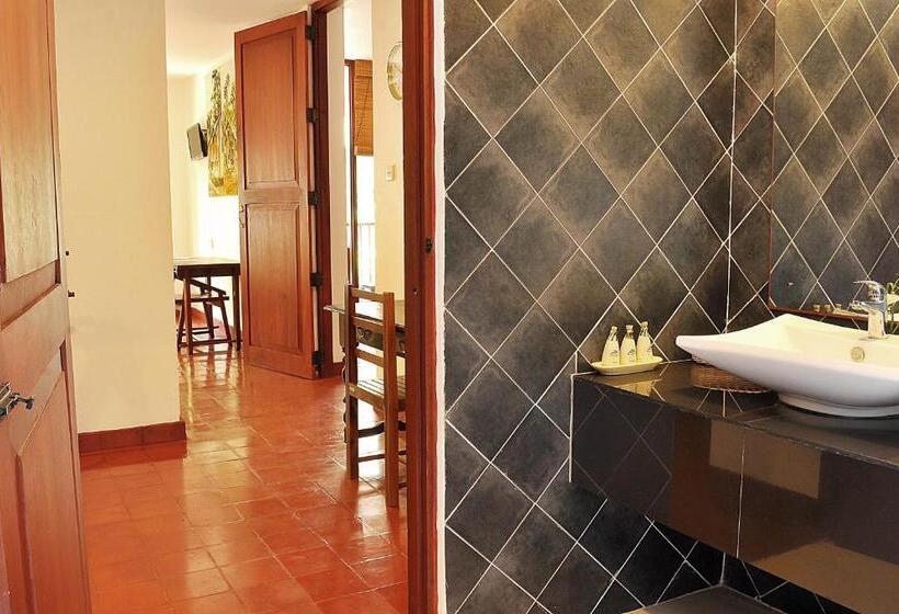 Отель Koggala Beach