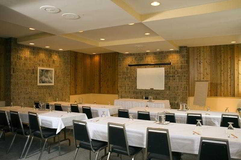 Отель La Tour Centre Ville