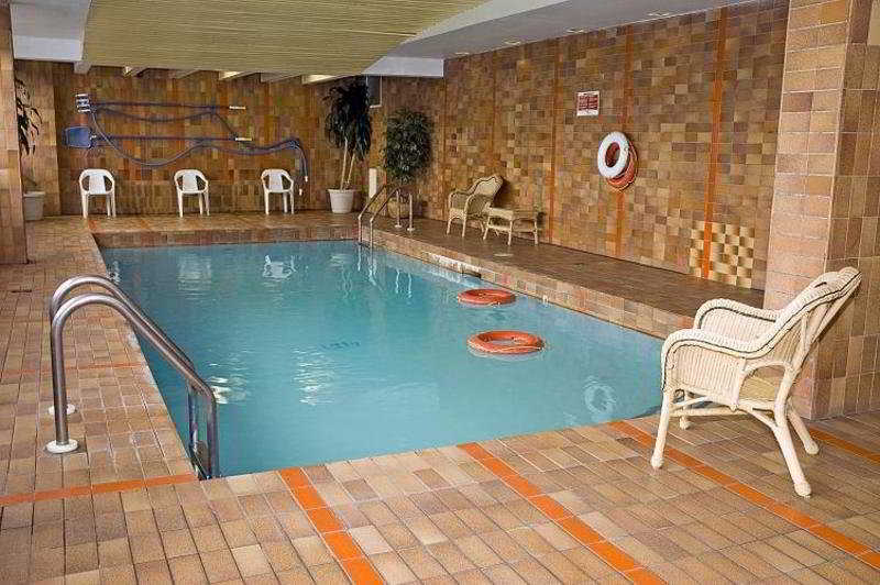 Отель La Tour Centre Ville