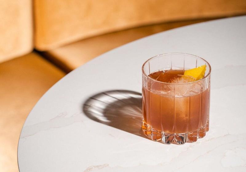 Отель Le Centre Sheraton Montreal