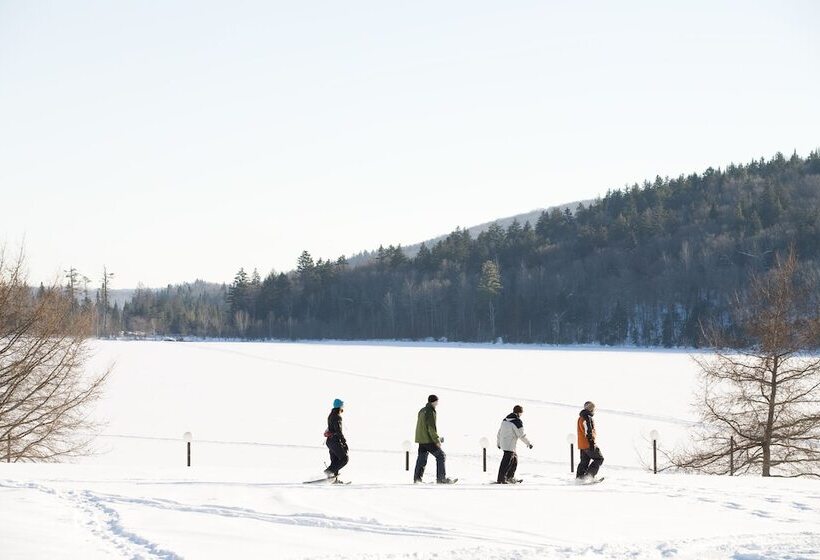 Отель Le Manoir Du Lac Delage
