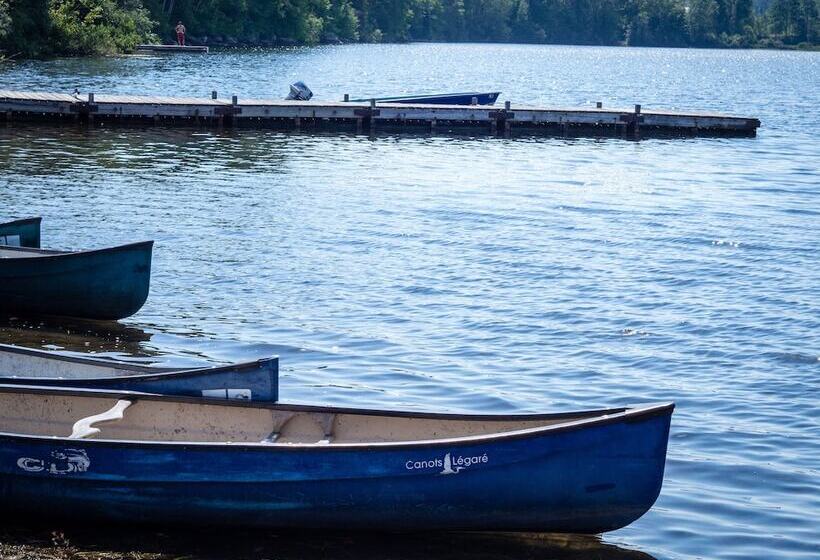 Отель Le Manoir Du Lac Delage