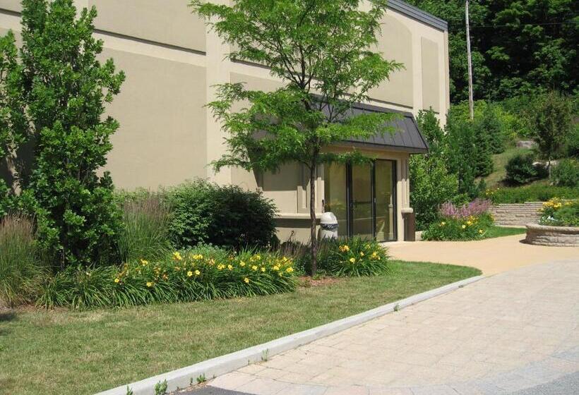 فندق Le President Sherbrooke