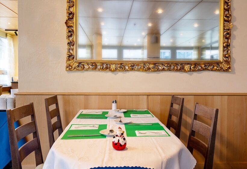 ホテル Linde   24h Self Check In