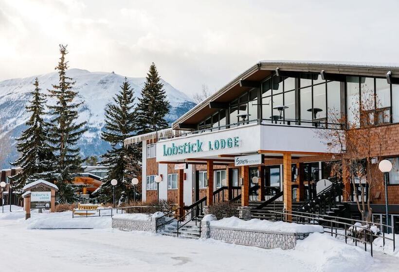 فندق Lobstick Lodge